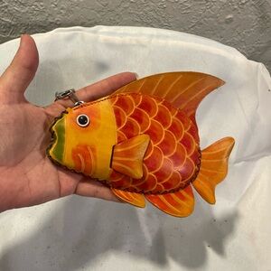 Leather coin purse zip closure